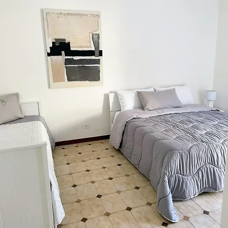 Lucy's Naxos 50 Meters From The Sea Appartamento Giardini Naxos