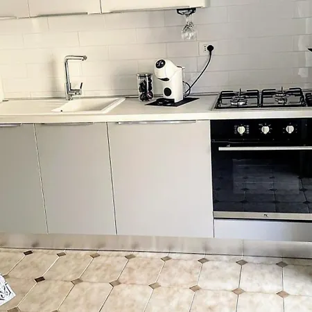 Lucy's Naxos 50 Meters From The Sea * Giardini Naxos